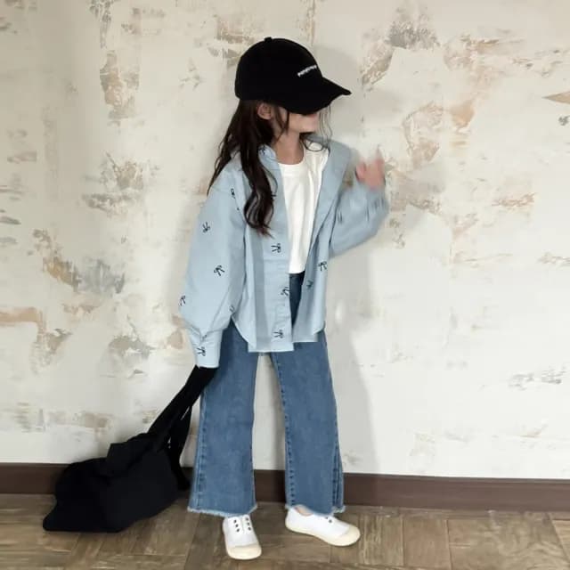 【橘魔法】滿印蝴蝶結襯衫 鬚邊喇叭牛仔褲(套裝 襯衫 薄長袖 長褲 褲子 親子款 大童 大人 兒童 女童 童裝)