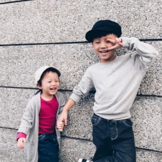 【橘魔法】三槓條膠印長袖上衣(大學T 衛衣 薄長袖 男童 兒童 童裝)