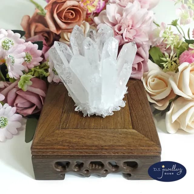 【德山珠寶】消磁淨化水晶天然白水晶簇附雞翅木座(情人節生日禮物飾品母親節/CE476)
