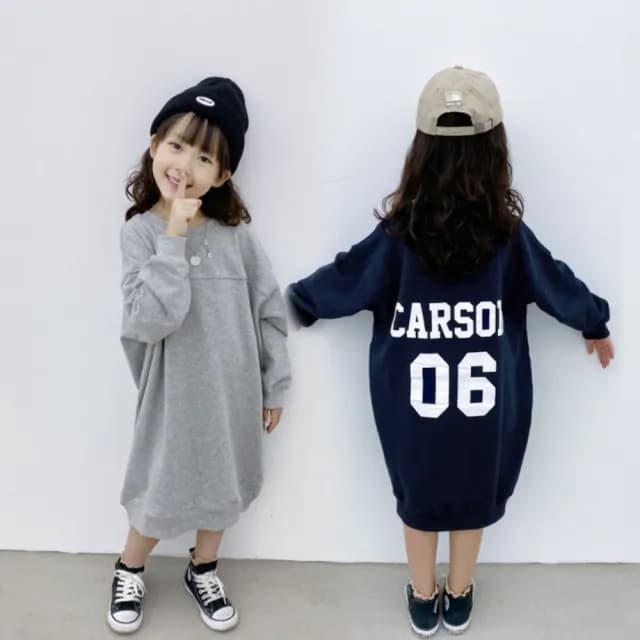 【橘魔法】背後字母數字印花長版上衣(小孩賣場)(長版衛衣 長袖上衣 大童 女童 親子裝 兒童 童裝)