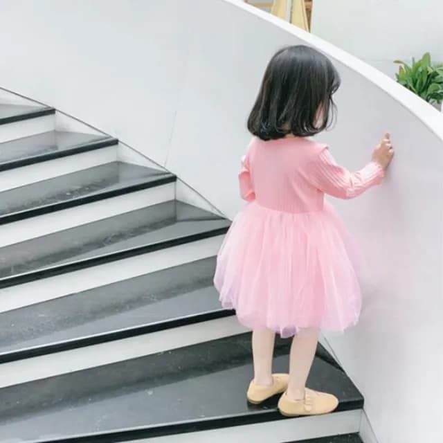 【橘魔法】直條紋路木耳邊澎澎紗裙洋裝(連身洋裝 澎澎裙 蓬蓬裙 中童 童裝 女童 兒童)