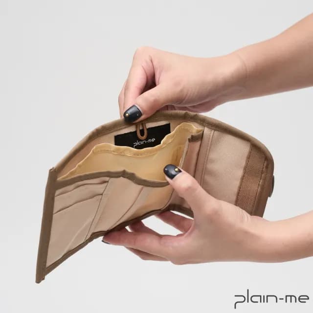 【plain-me】三褶一身旅行錢包 PLN3042(三摺短夾 短夾 零錢包 小包 旅行包 魔鬼氈)