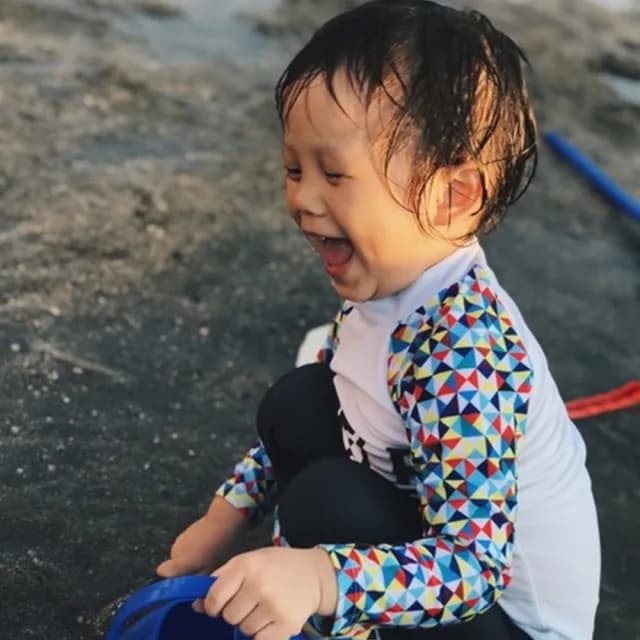 【橘魔法】幾何插肩防曬長袖泳裝+長褲(2件式 水母衣 兒童泳衣 潛水 玩水褲 防曬 男童 女童 童裝 兒童)