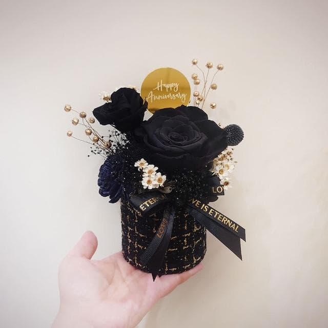 KIRA與花花藝小香風永生花盆花/最黑的夜/黑(生日禮物 情人節禮物 送禮 永生花 開幕送禮 喬遷)