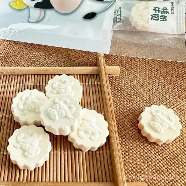 文文甄選 青海特産極域源頭牦牛奶貝奶酪棒乾吃奶片糖奶豆兒童零食