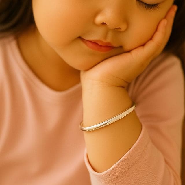 【珠兒綠】999純銀手環手鐲 兒童亮面素面 可調整大小 新年禮物 純銀手鐲 手鍊 兒童2-12歲 開運 附禮盒禮袋 交換禮物