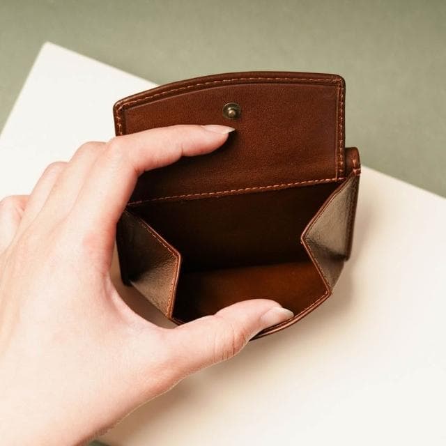 【CALTAN】CALTAN DESIGN | 序曲2文藝打褶真皮三折短夾 075360 兩色(真皮 中夾 錢包 招財 母錢包)