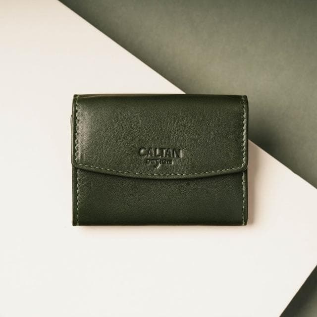 【CALTAN】CALTAN DESIGN | 序曲文藝雙扣真皮三折短夾 075334 兩色(真皮 中夾 錢包 招財 母錢包)