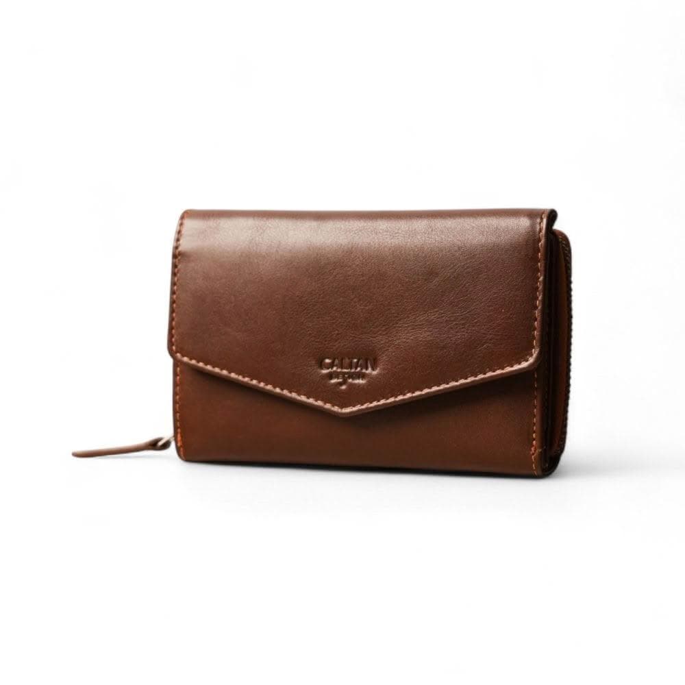 【CALTAN】CALTAN DESIGN | 信封三折扣式真皮中長夾 075192 兩色(真皮 中夾 錢包 皮夾 穿搭)