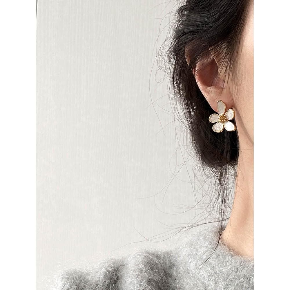 🎗飾間首飾鋪 超仙溫柔白色春夏耳環耳環高級感滴飾耳環耳飾