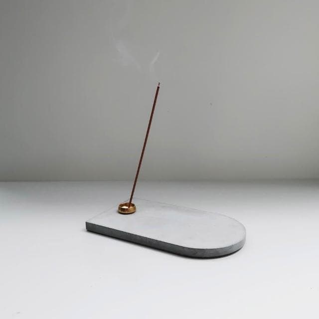 灰調 MIST 霧光|拱形黃銅圓座水泥線香盤・擴香盤