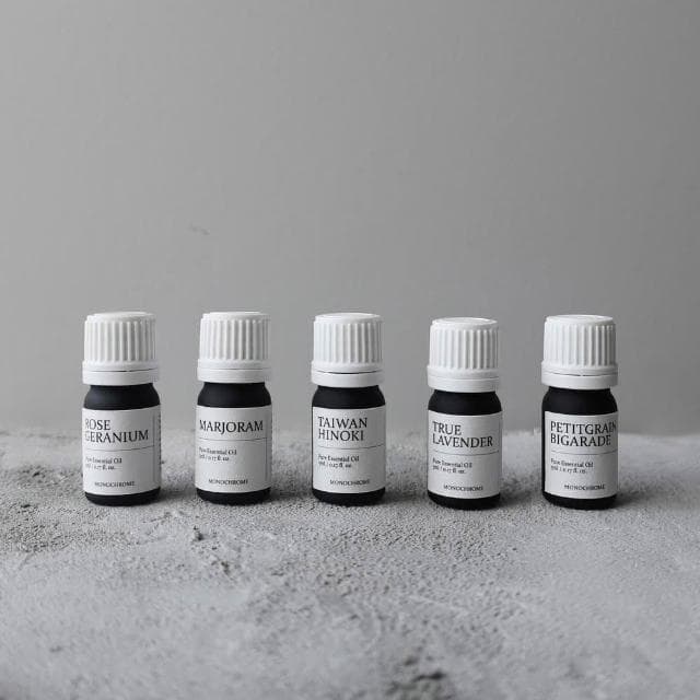 灰調|寵物友善純天然單方精油-5種香調 居家香氛首選 擴香 香薰 玫瑰天竺葵/檜木/馬鬱蘭/薰衣草/苦橙葉 免運券