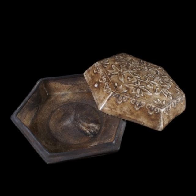 《博古珍藏》宋 定窯白釉刻花卉紋六方粉盒 早期收藏 老件文物瓷器