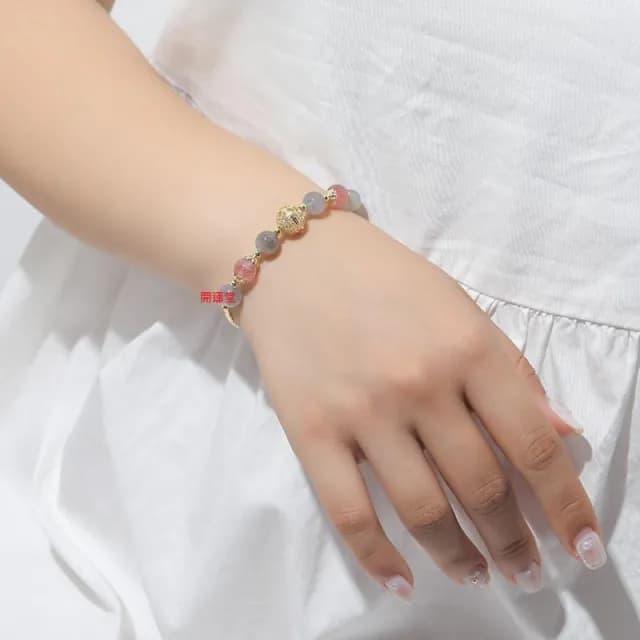 【開運堂】現貨 天然8mm草莓晶灰月光石手鍊女招桃花鏤空球閨蜜情人節禮物 開運堂