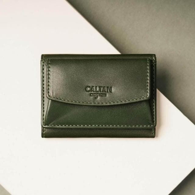 【CALTAN】CALTAN DESIGN | 序曲2文藝打褶真皮三折短夾 075360 兩色(真皮 中夾 錢包 招財 母錢包)