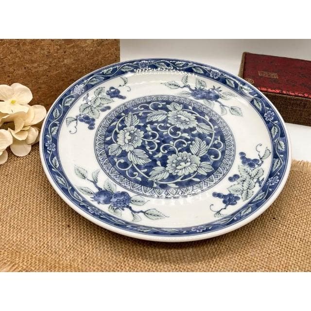 《青花富貴瓷盤》——典雅古韻,綻放永恆之美 | 家居裝飾 收藏擺件 古典瓷器 中式藝術品 傳統工藝品 送禮推薦 贈禮佳品