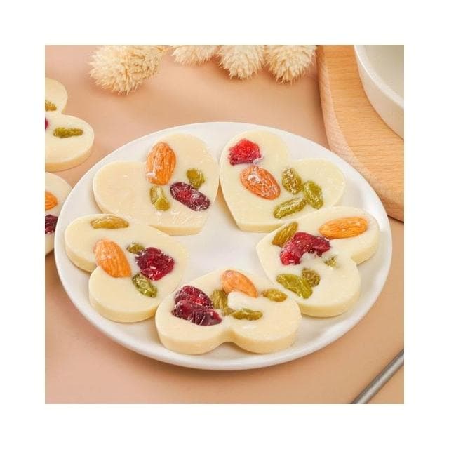 文文甄選 新疆堅果炒酸奶片混合厚切巧克力零食牛奶夾心整箱批發