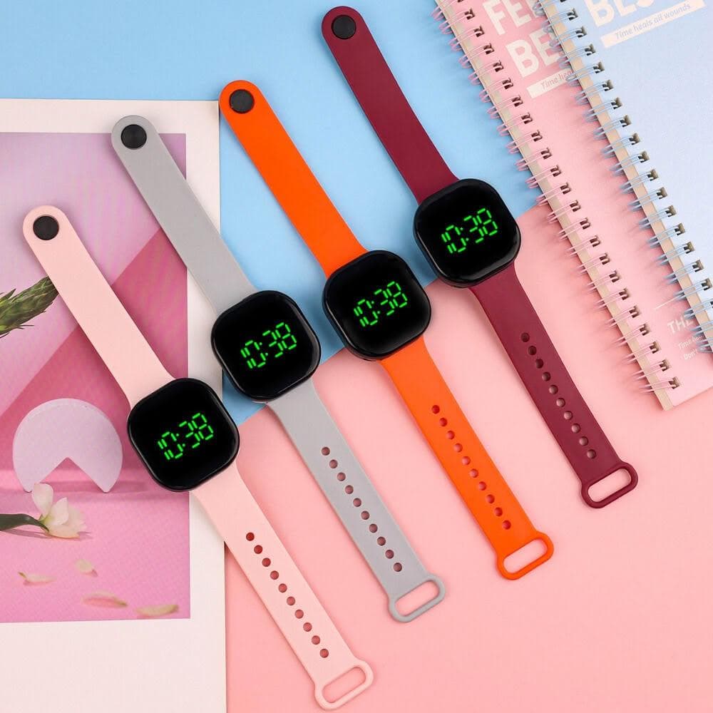 兒童手錶小學生靜音考試電子錶男女孩簡約戶外防水運動手錶國高中小巧多功能手錶青少年男生防摔機械錶兒童生日禮物小朋友高顏值錶
