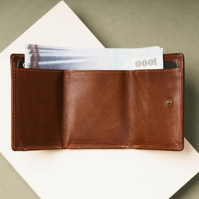 【CALTAN】CALTAN DESIGN | 序曲2文藝打褶真皮三折短夾 075360 兩色(真皮 中夾 錢包 招財 母錢包)