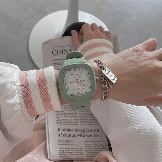 兒童手錶小學生靜音考試電子錶男女孩簡約防水運動手錶國高中小巧多功能手錶兒童生日禮物小朋友高顏值石英錶青少年男生防摔機械錶