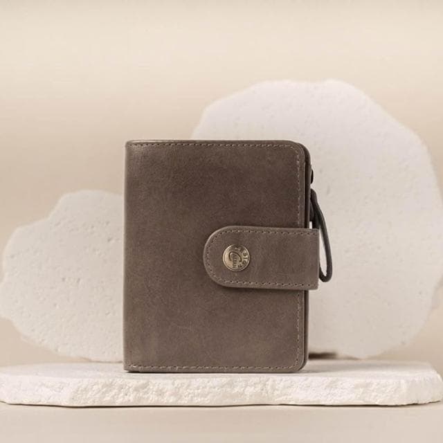 【CALTAN】CALTAN DESIGN | 扣式小巧時尚短夾 074349 五色(真皮 中夾 皮夾 錢包)