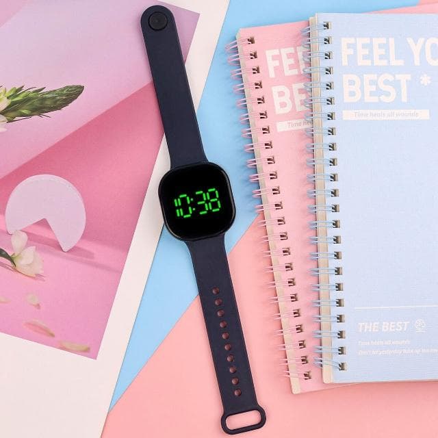 兒童手錶小學生靜音考試電子錶男女孩簡約戶外防水運動手錶國高中小巧多功能手錶青少年男生防摔機械錶兒童生日禮物小朋友高顏值錶