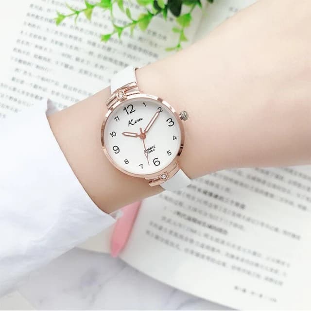 手錶女氣質小眾石英錶高顏值精品金屬女錶光動能腕錶輕奢高級感精工錶簡約國高中生考試ins風學生女用手錶小巧精緻女士瑞士錶