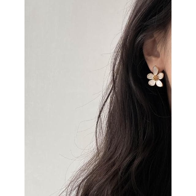 🎗飾間首飾鋪 超仙溫柔白色春夏耳環耳環高級感滴飾耳環耳飾