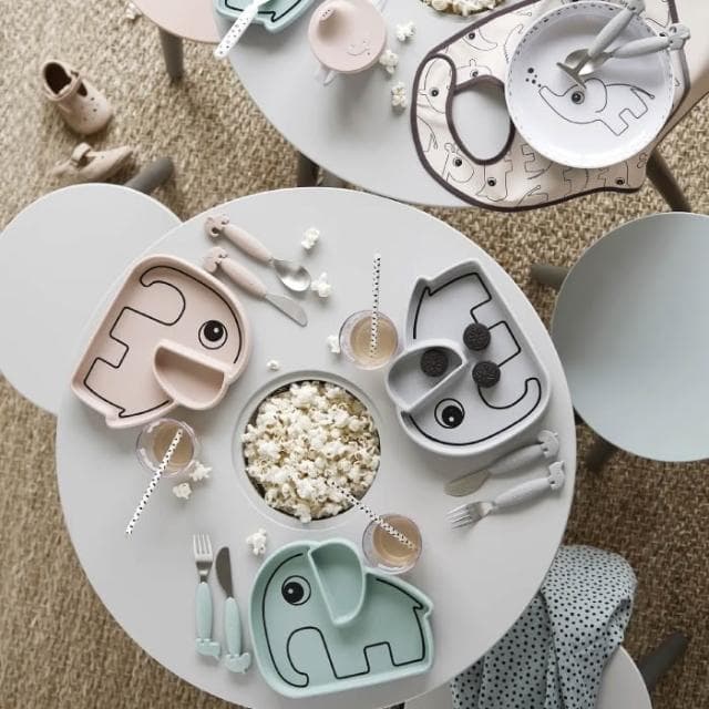 【Done by deer】造型矽膠餐盤(多款可選)學習餐具|吸盤餐盤|矽膠餐盤 麗兒采家