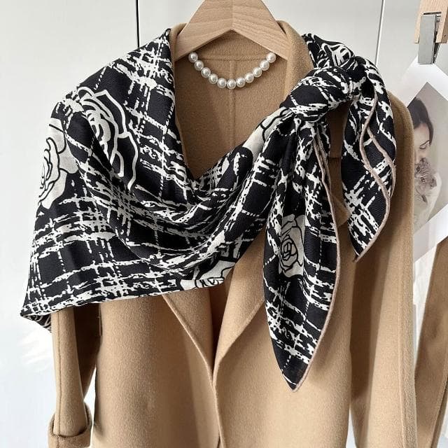 好夢想精品館   時尚真絲羊絨圍巾女冬季高級感百搭保暖羊毛方巾披肩