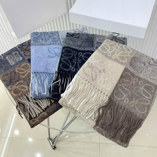 好夢想精品館  奶茶色棋牌格字母雙面羊絨圍巾女羅威提花羊毛圍脖情侶款男