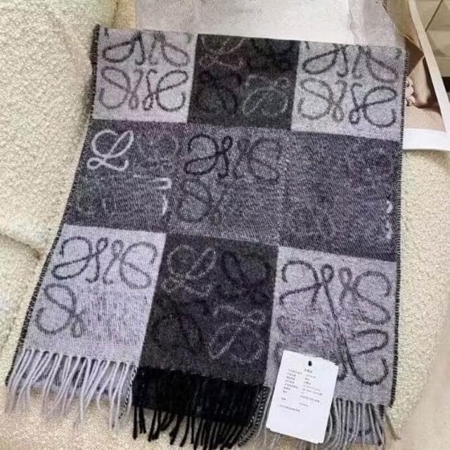 好夢想精品館  奶茶色棋牌格字母雙面羊絨圍巾女羅威提花羊毛圍脖情侶款男